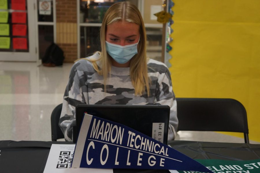 Olivia Lacher (11) gets a head start on college applications. Westerville Norths workshop Wednesdays gives students an opportunity to work with counselors on their college applications.  