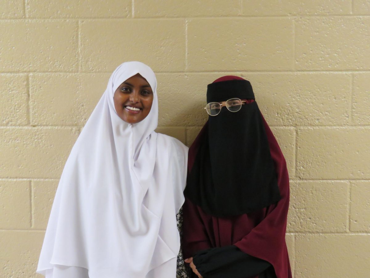 Hodan Osman (2024) and Ruwup Yussef (2024) both wear hijabs and are comfortable wearing it in school. This is a privelage students do not have in France.