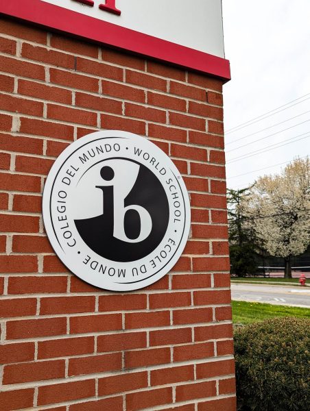 Photo of the IB Sign at Westerville South High School